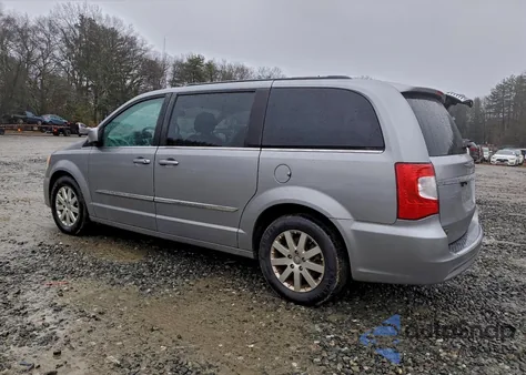 2016 Chrysler Town & Country Touring z USA, uszkodzony, nr VIN 2C4RC1BG8GR299932